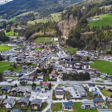 Ludwighaus Rum i privatbostad Neukirchen am Großvenediger