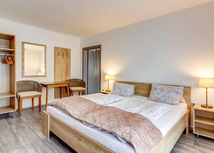 Δωμάτια σε οικογενειακή κατοικία Ludwighaus *